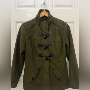 PRE-OWNED RAMPAGE JUNIORS  OLIVE GREEN PEA COAT SMALL